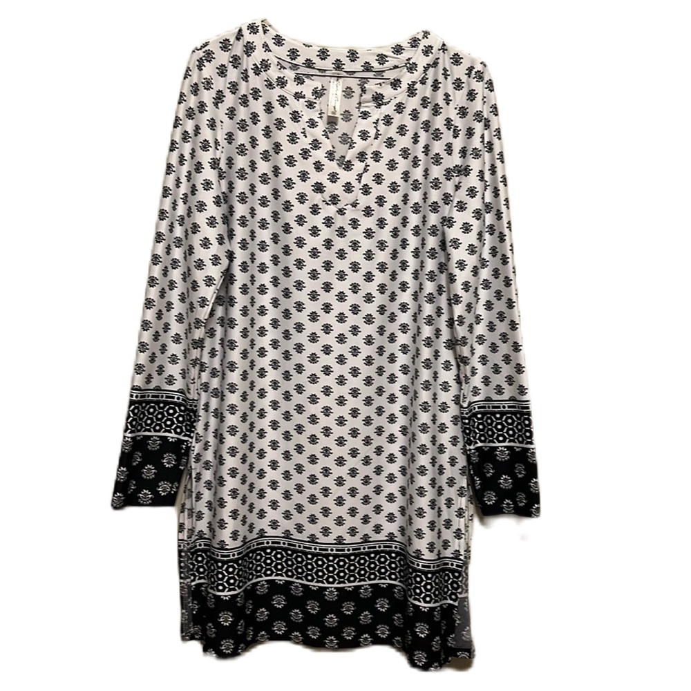 Women’s PER SEPTION CONCEPT, Long Sleeves, V-Neck Dress, Black/White, Size Med